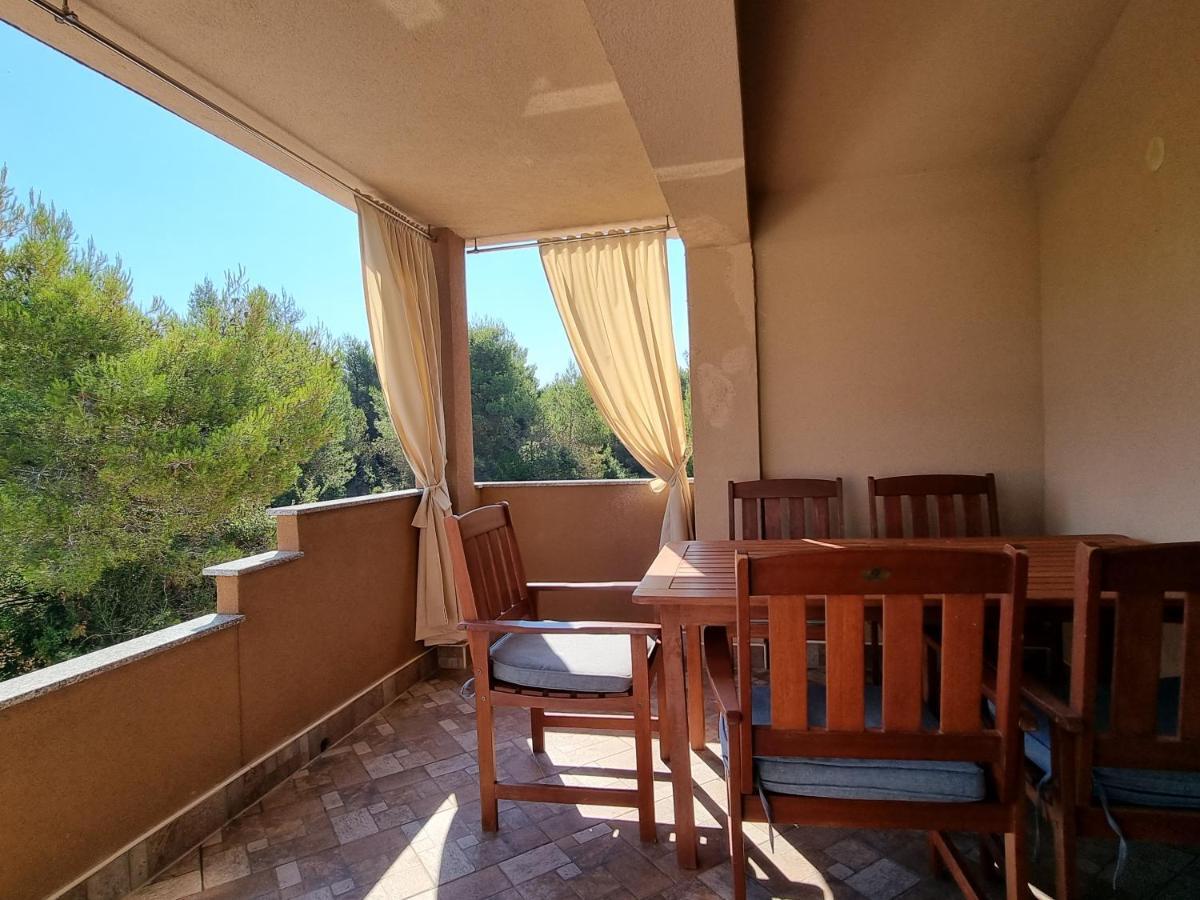Apartments Bagic Vir Exterior foto