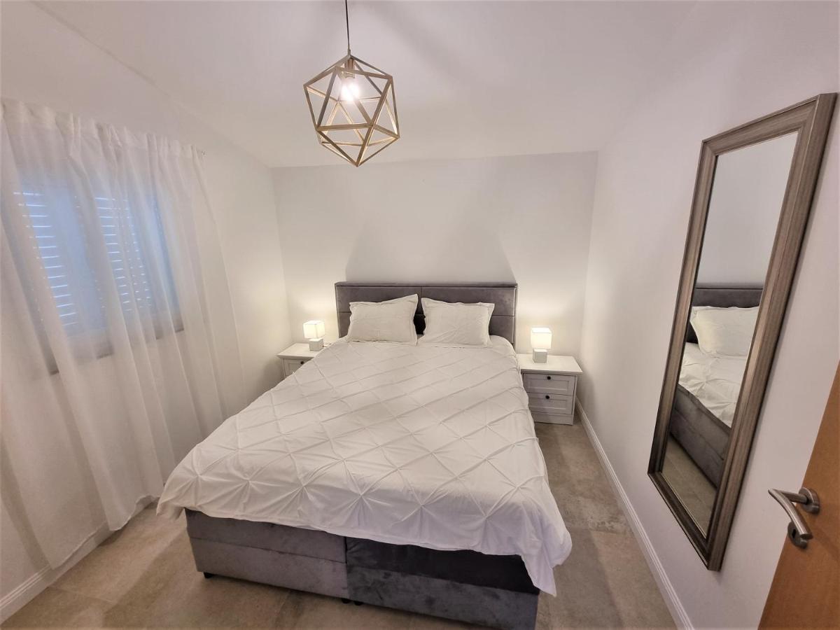 Apartments Bagic Vir Exterior foto